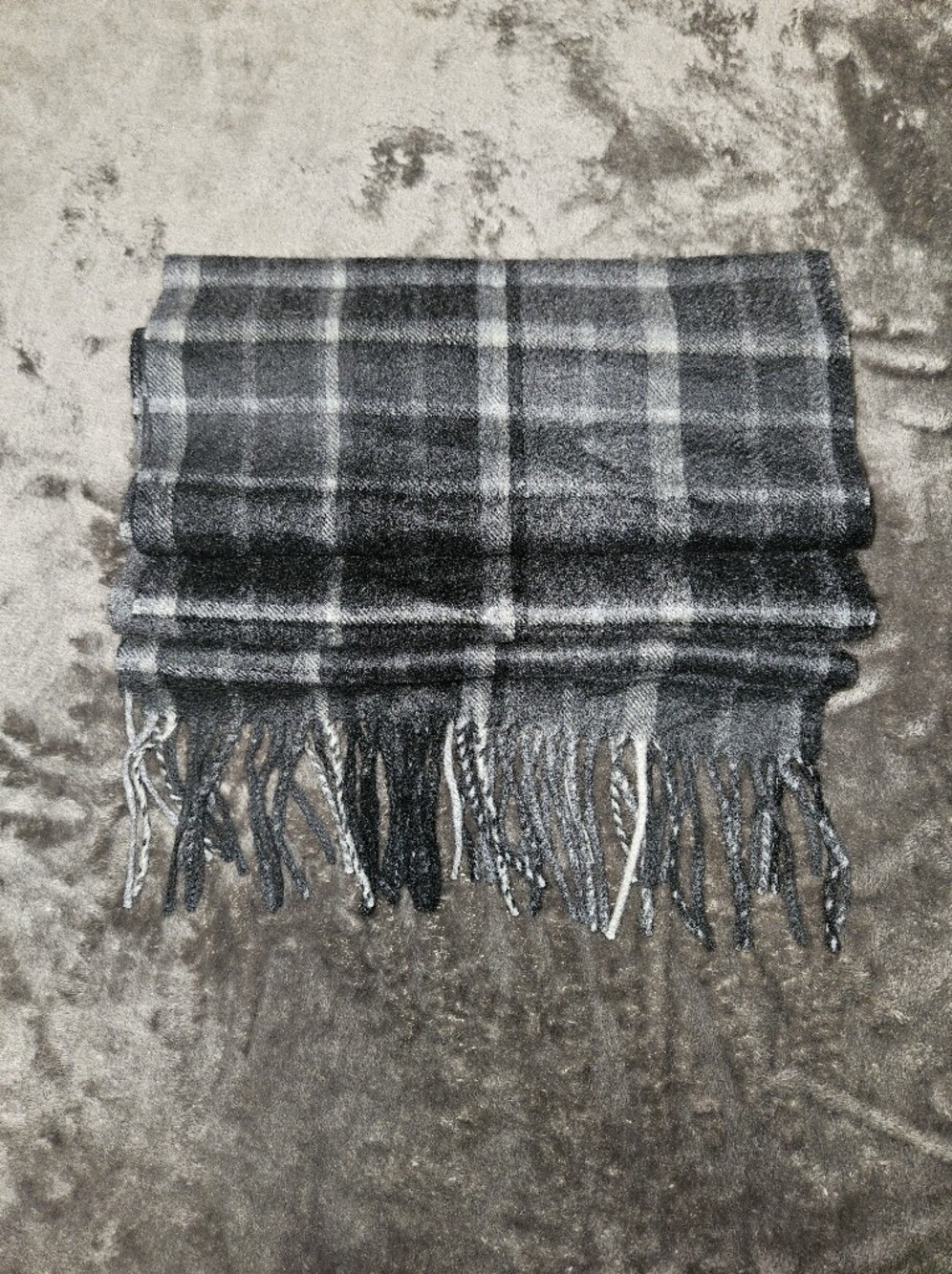 Lochmere Cashmere Tartan Plaid Classic Gray Fringe Scarf Old Money Quiet Luxury